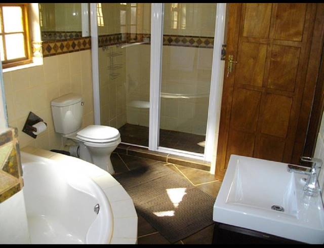 M² LODGE FOR SALE IN ZEERUST